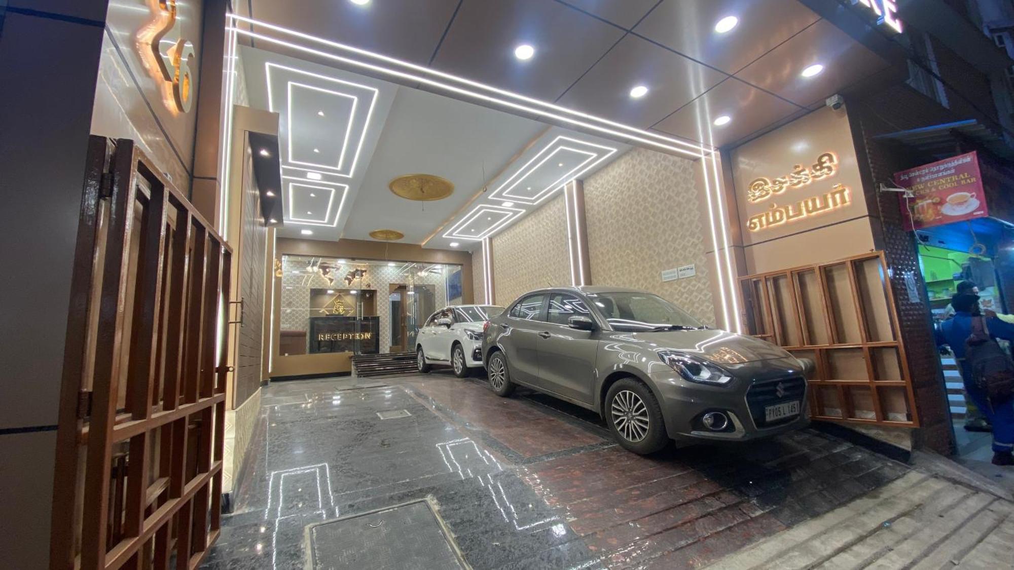 Hotel Esakki Empire Čennai Exteriér fotografie