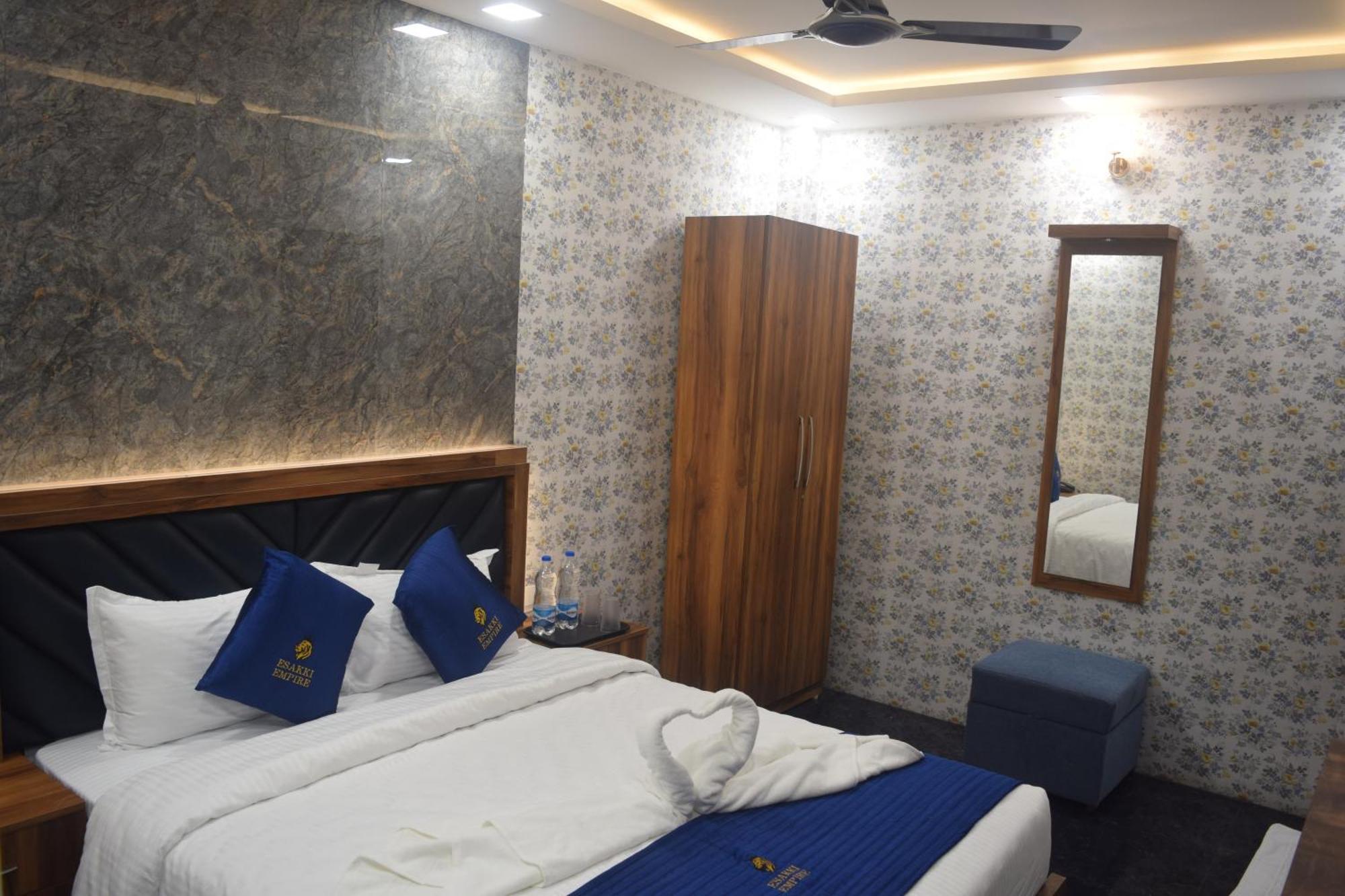 Hotel Esakki Empire Čennai Exteriér fotografie
